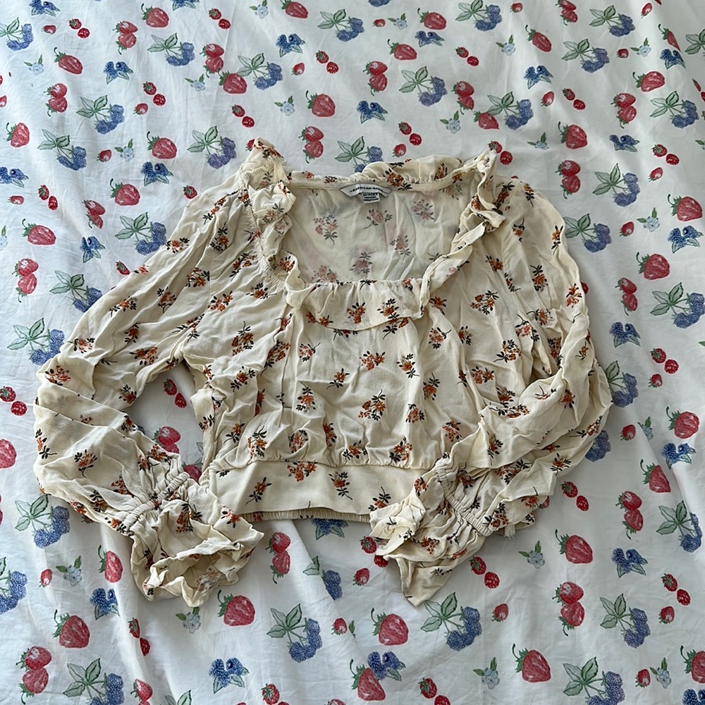 American eagle ruffled floral top